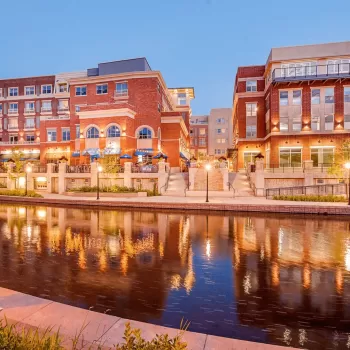 Families moving from Naperville to Dallas suburbs with Illinois Movers Inc